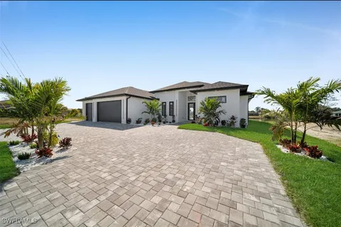 414 Nicholas Parkway E, Cape Coral, FL 33990 - MLS#: 225016010