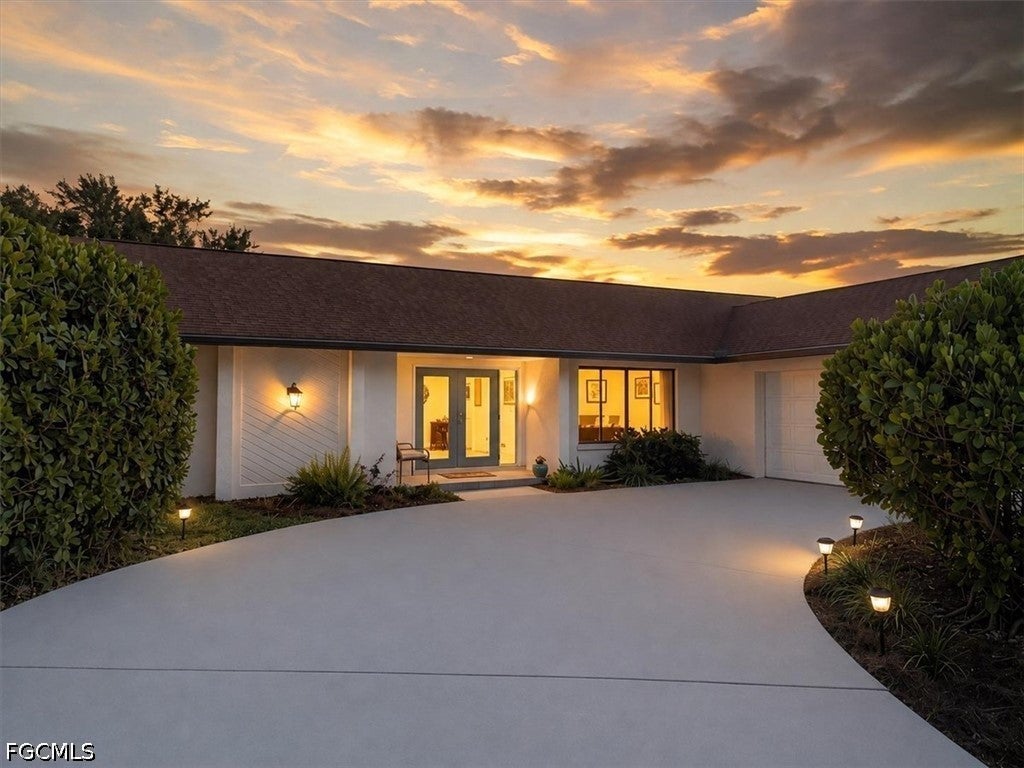 1812 Coral Circle