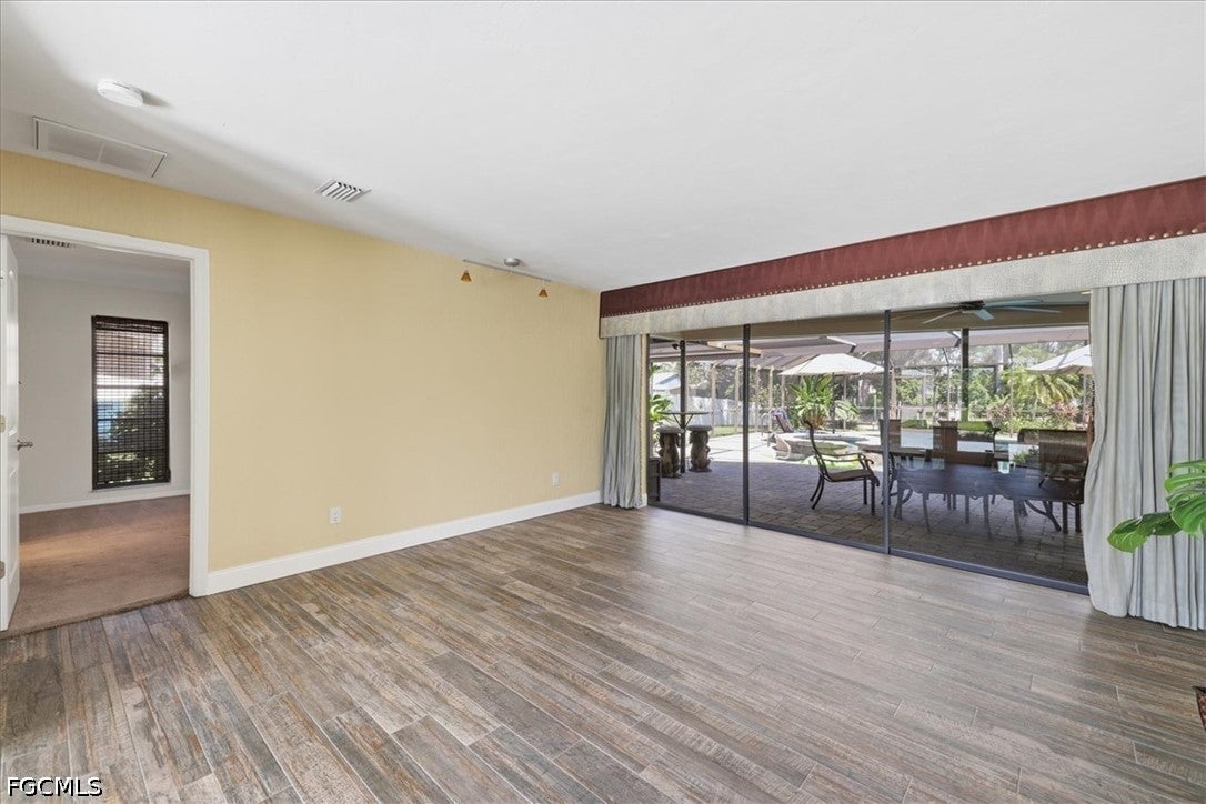 1812 Coral Circle