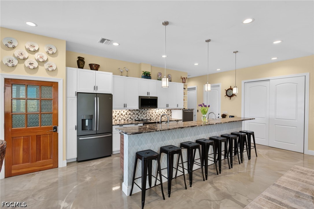 Matlacha, Florida, 33993, United States, 5 Bedrooms Bedrooms, ,4 BathroomsBathrooms,Residential,Active,2038621