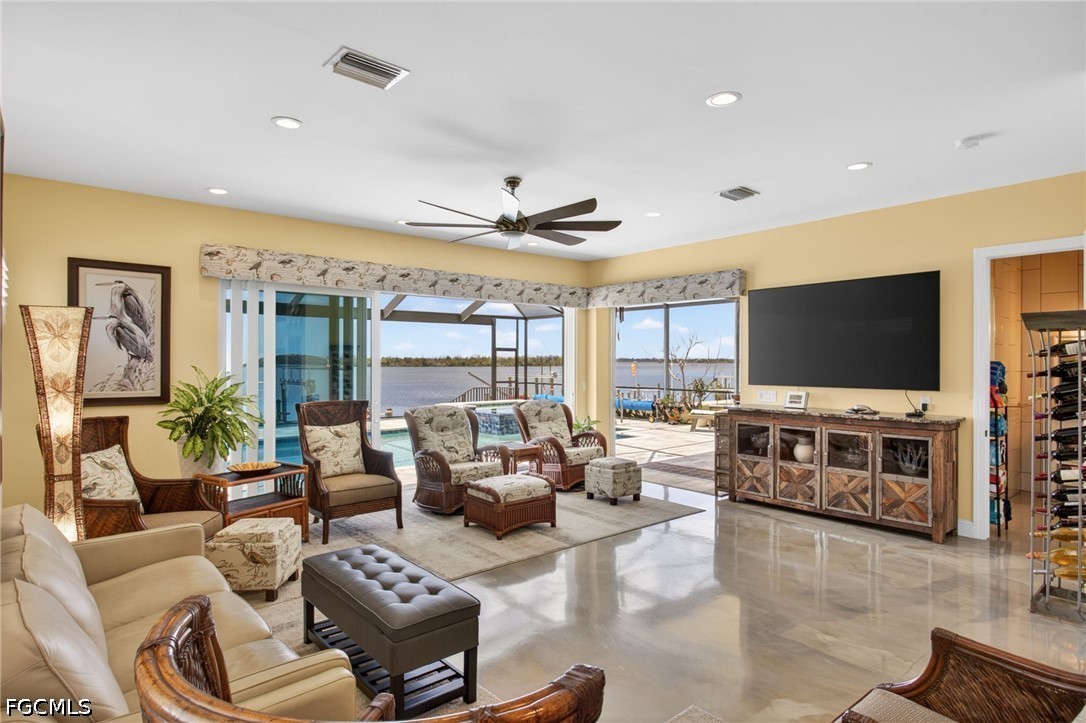 Matlacha, Florida, 33993, United States, 5 Bedrooms Bedrooms, ,4 BathroomsBathrooms,Residential,Active,2038621