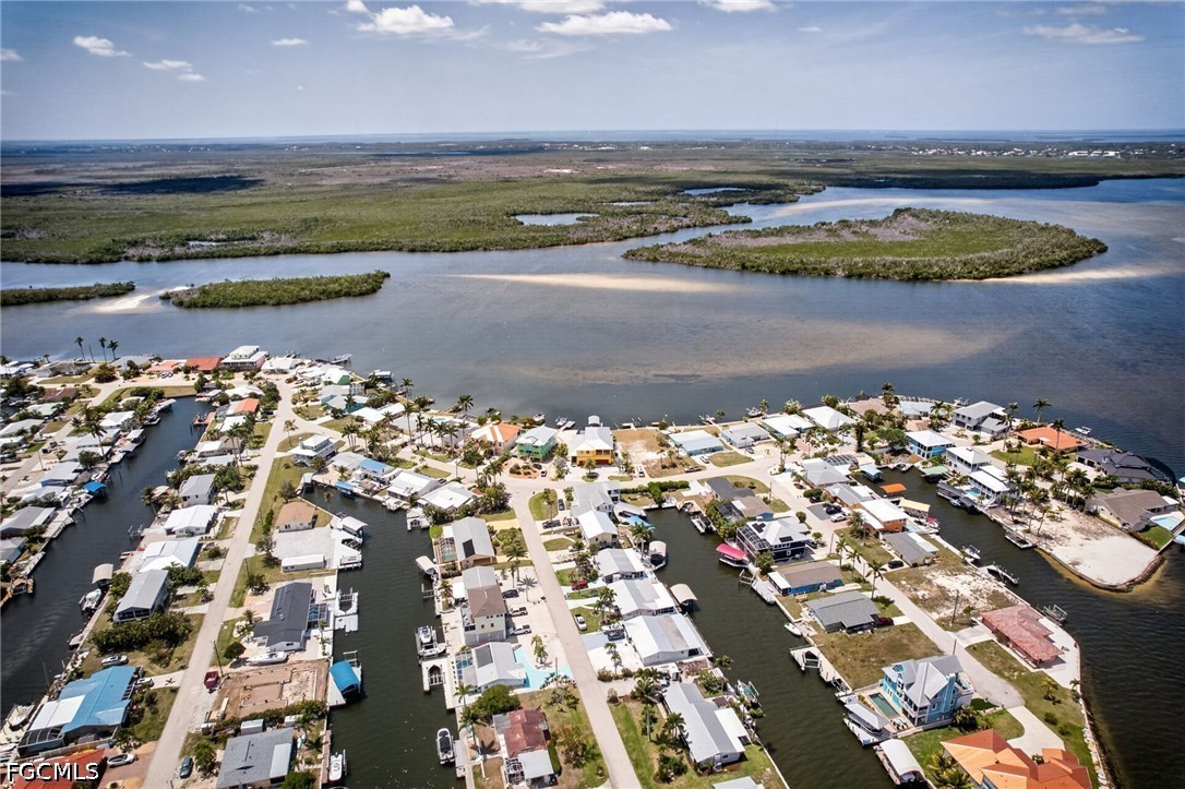 Matlacha, Florida, 33993, United States, 5 Bedrooms Bedrooms, ,4 BathroomsBathrooms,Residential,Active,2038621