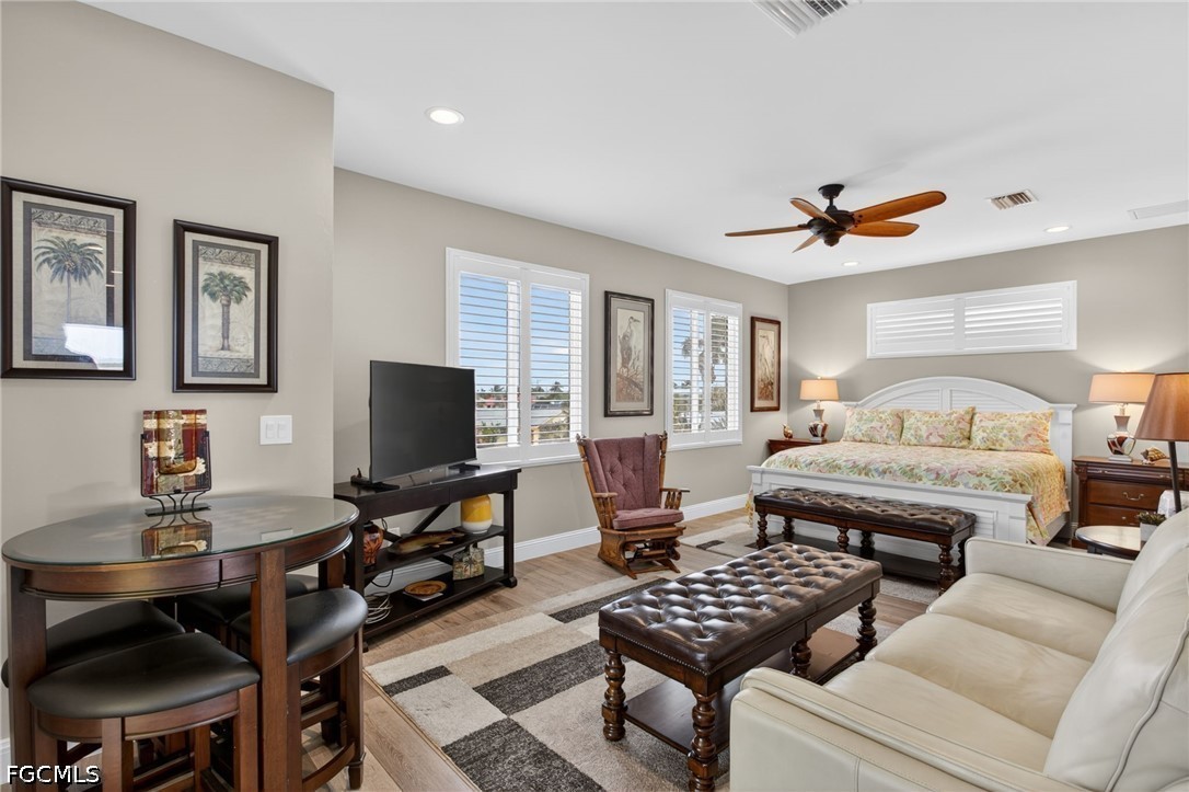 Matlacha, Florida, 33993, United States, 5 Bedrooms Bedrooms, ,4 BathroomsBathrooms,Residential,Active,2038621