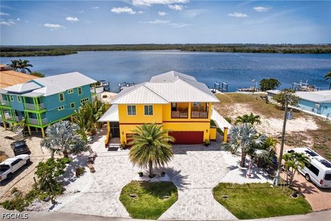 11859 Island Avenue Matlacha FL 33993
