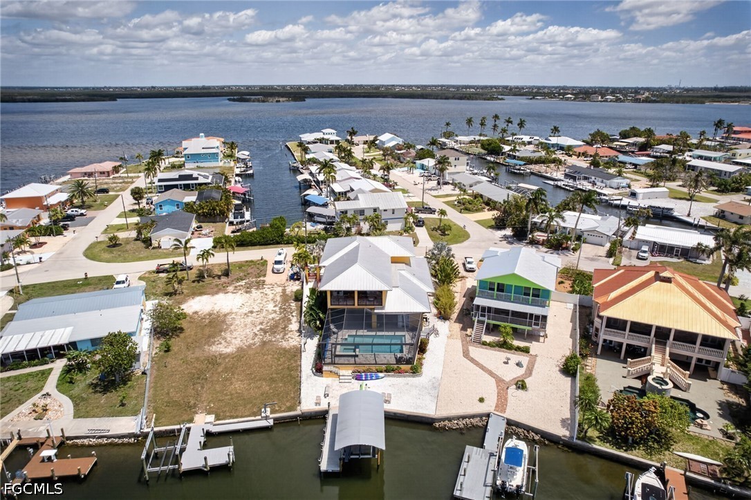 Matlacha, Florida, 33993, United States, 5 Bedrooms Bedrooms, ,4 BathroomsBathrooms,Residential,Active,2038621