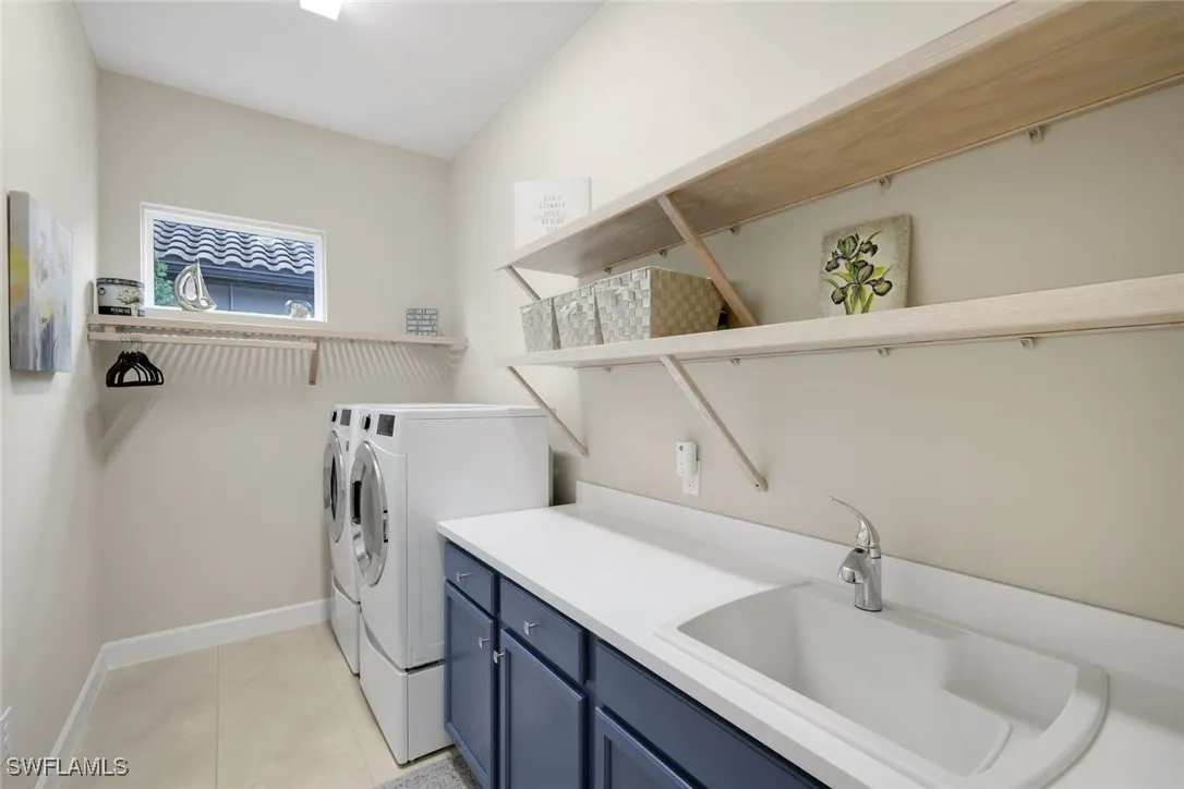 Fort Myers, Florida 33908, United States, 2 Bedrooms Bedrooms, ,3 BathroomsBathrooms,Residential,Active,228253