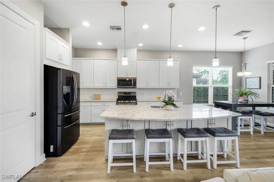 Fort Myers, Florida 33908, United States, 2 Bedrooms Bedrooms, ,3 BathroomsBathrooms,Residential,Active,228253