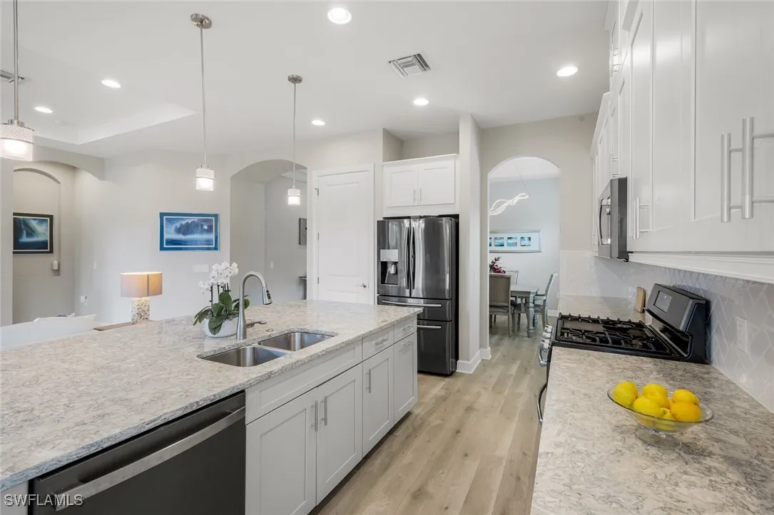 Fort Myers, Florida 33908, United States, 2 Bedrooms Bedrooms, ,3 BathroomsBathrooms,Residential,Active,228253