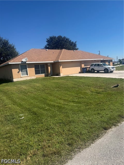 Tiny photo for 3307 Meadow Road, Lehigh Acres, FL 33974 (MLS # 2026043775)