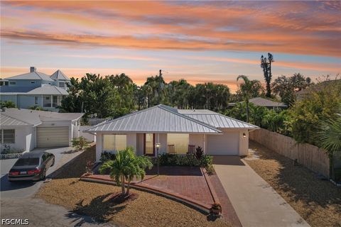 Photo of 210 Hibiscus Drive, Fort Myers Beach, FL 33931 (MLS # 2026022898)