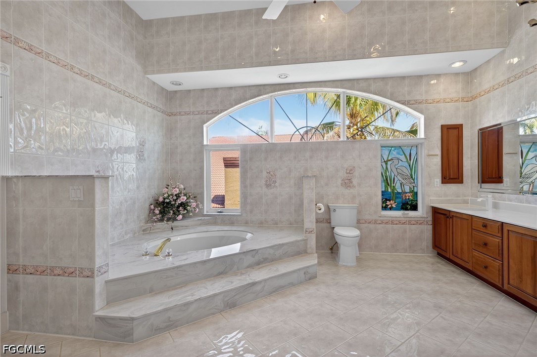 North Fort Myers, Florida, 33903, United States, 4 Bedrooms Bedrooms, ,6 BathroomsBathrooms,Residential,Active,2039010
