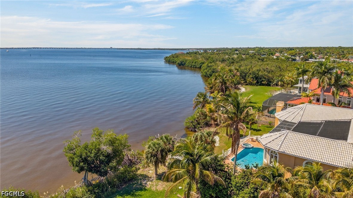 North Fort Myers, Florida, 33903, United States, 4 Bedrooms Bedrooms, ,6 BathroomsBathrooms,Residential,Active,2039010
