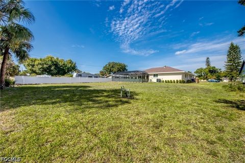 Tiny photo for 308 North Avenue, Lehigh Acres, FL 33936 (MLS # 2026019179)