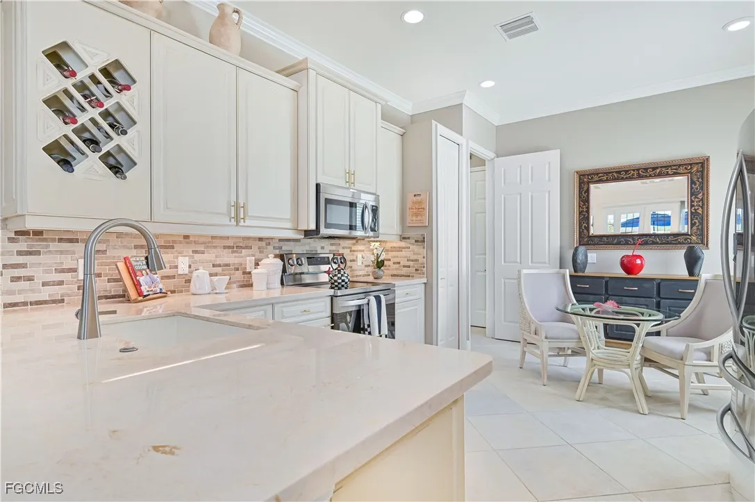 Alva, Florida 33920, United States, 2 Bedrooms Bedrooms, ,2 BathroomsBathrooms,Residential,Active,220329