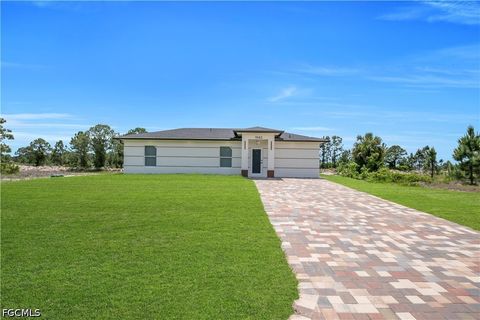Photo of 2914 4th Street SW, Lehigh Acres, FL 33976 (MLS # 2026020421)