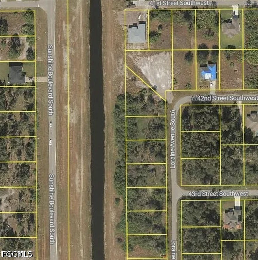 4202 Loraine Avenue S