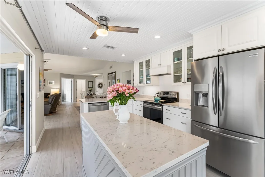 Fort Myers, Florida 33908, United States, 3 Bedrooms Bedrooms, ,3 BathroomsBathrooms,Residential,Pending,35057