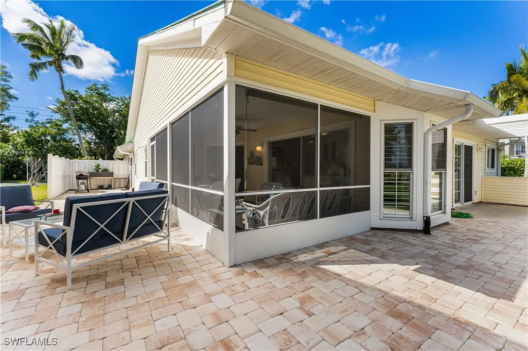 Fort Myers, Florida 33908, United States, 3 Bedrooms Bedrooms, ,3 BathroomsBathrooms,Residential,Pending,35057