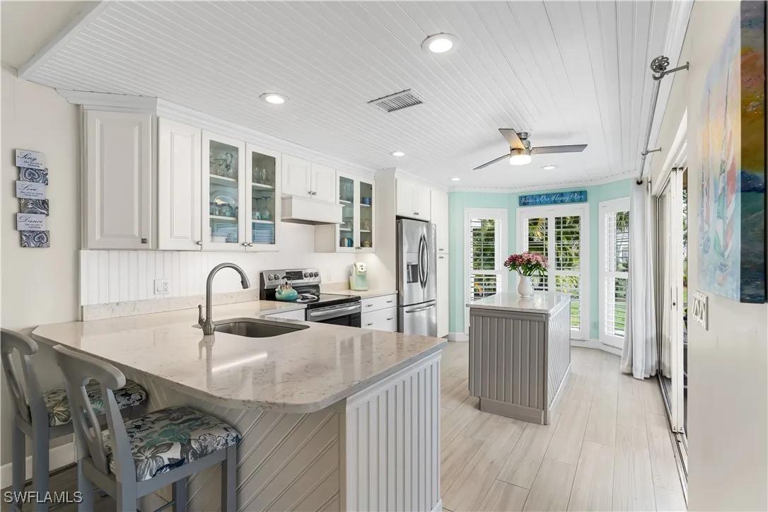 Fort Myers, Florida 33908, United States, 3 Bedrooms Bedrooms, ,3 BathroomsBathrooms,Residential,Pending,35057