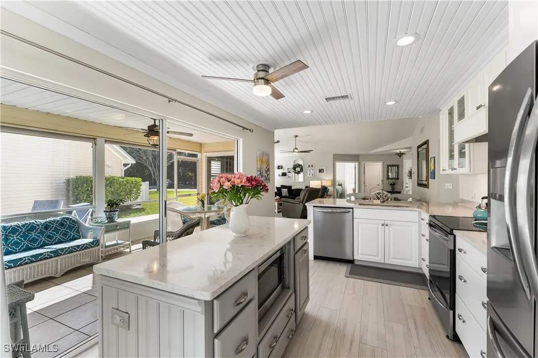 Fort Myers, Florida 33908, United States, 3 Bedrooms Bedrooms, ,3 BathroomsBathrooms,Residential,Pending,35057