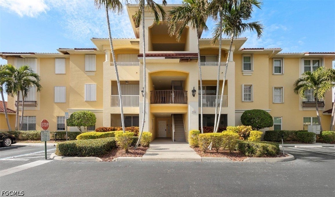 4520 Skyline Boulevard 202
