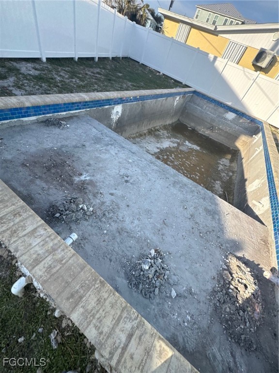 127-129 Fairweather Lane