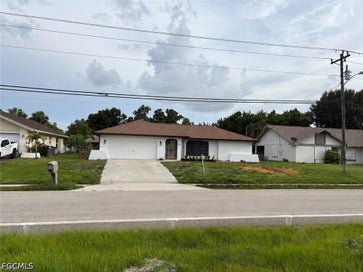 1804 Viscaya Parkway Cape Coral FL 33990