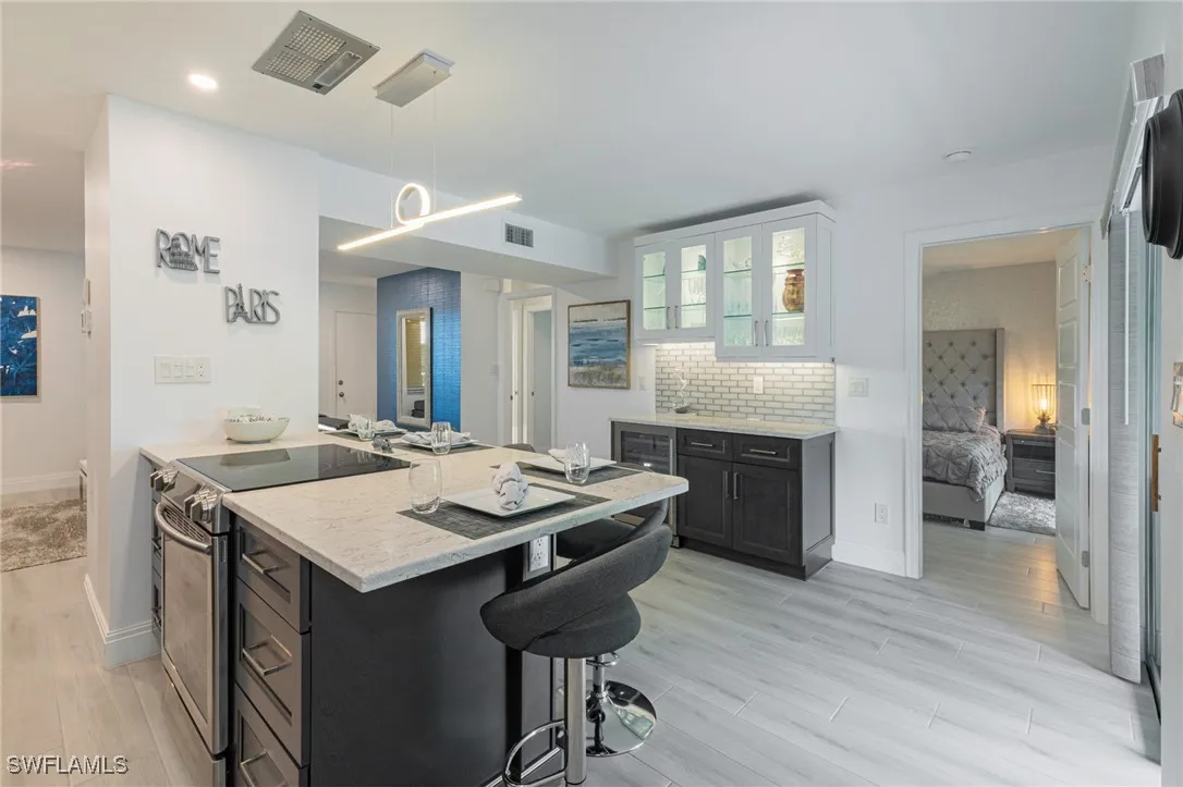 Naples, Florida 34103, United States, 2 Bedrooms Bedrooms, ,2 BathroomsBathrooms,Residential,Active,188066