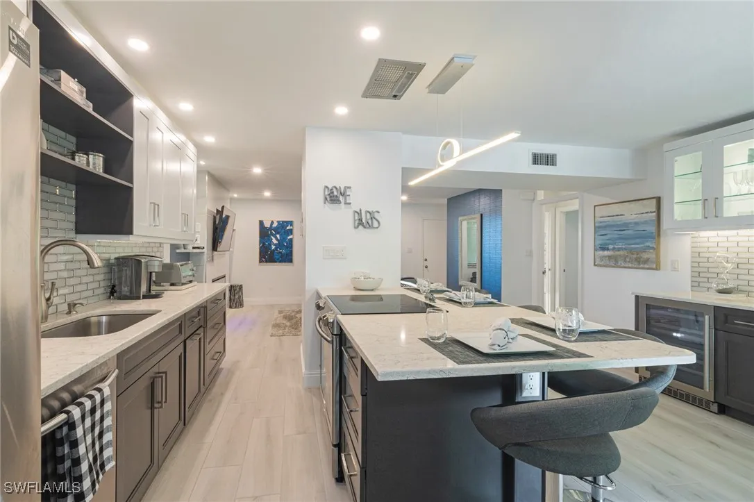 Naples, Florida 34103, United States, 2 Bedrooms Bedrooms, ,2 BathroomsBathrooms,Residential,Active,188066