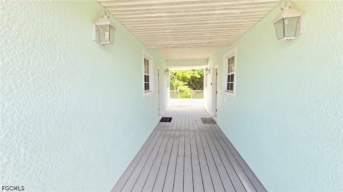 1227 Mangrove Lane