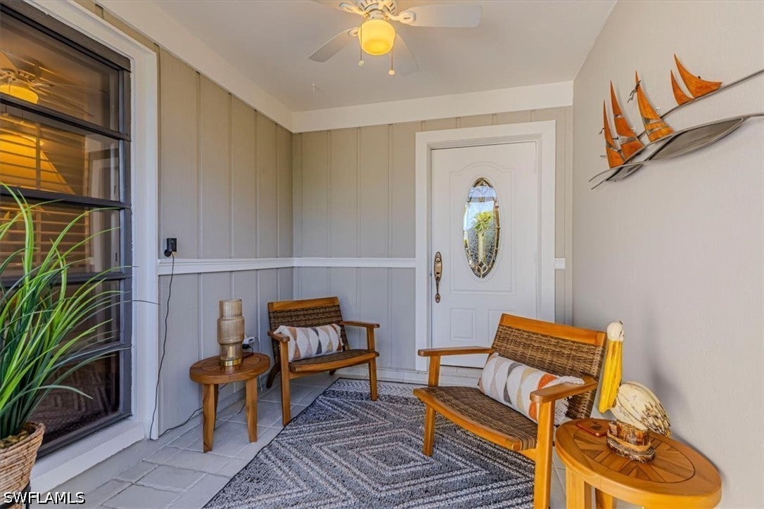 "Bird cage" front sitting area