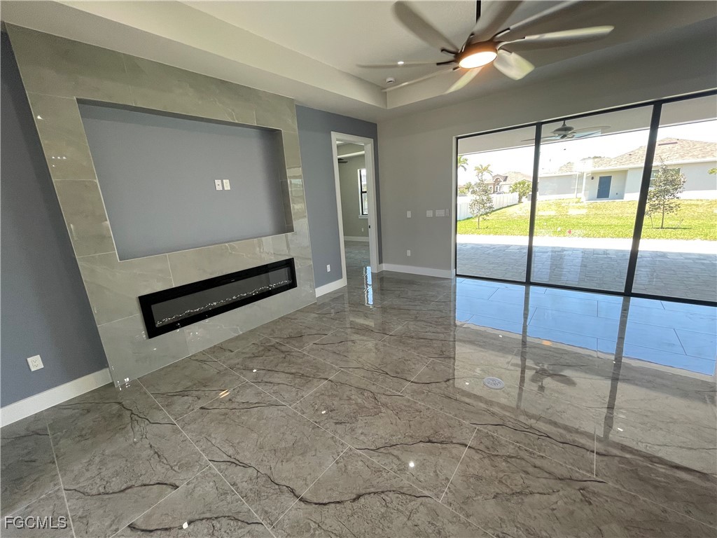 102 SW 36th Place