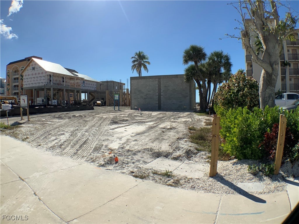 700 Estero Boulevard