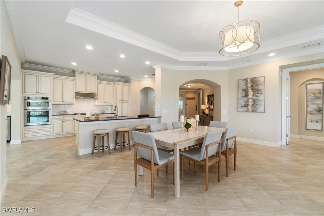 2768 Tiburon Boulevard E 202
