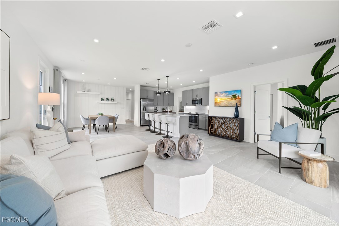 13020 Georges Cay Place