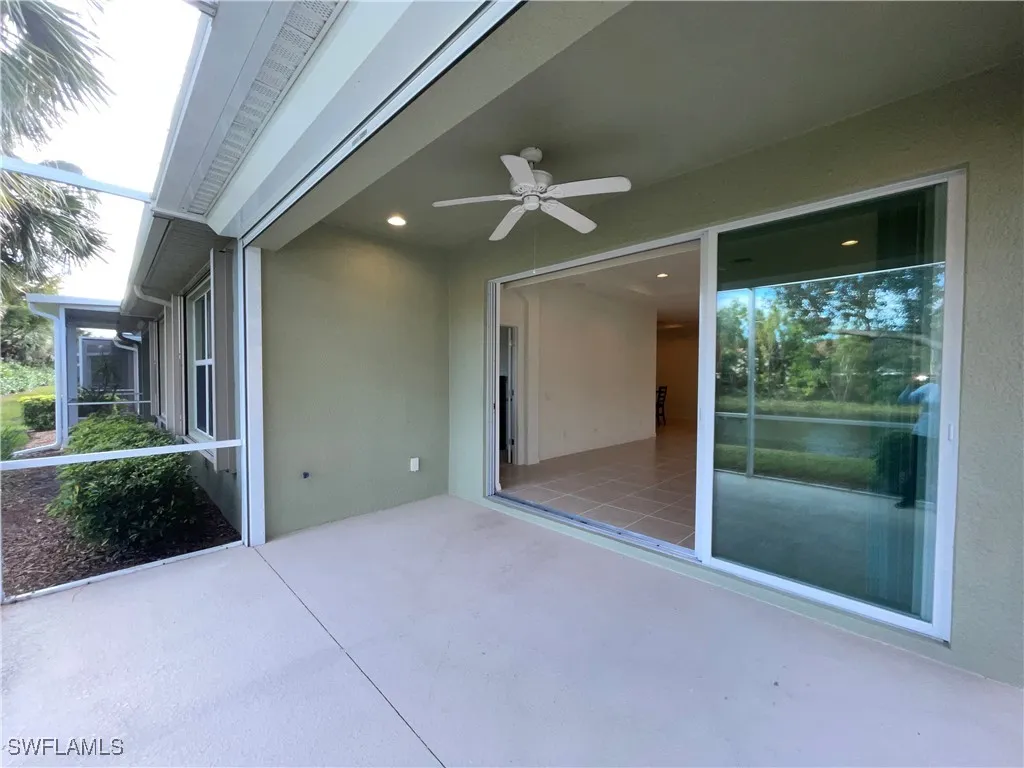 Fort Myers, Florida 33919, United States, 2 Bedrooms Bedrooms, ,2 BathroomsBathrooms,Residential,Pending,20388