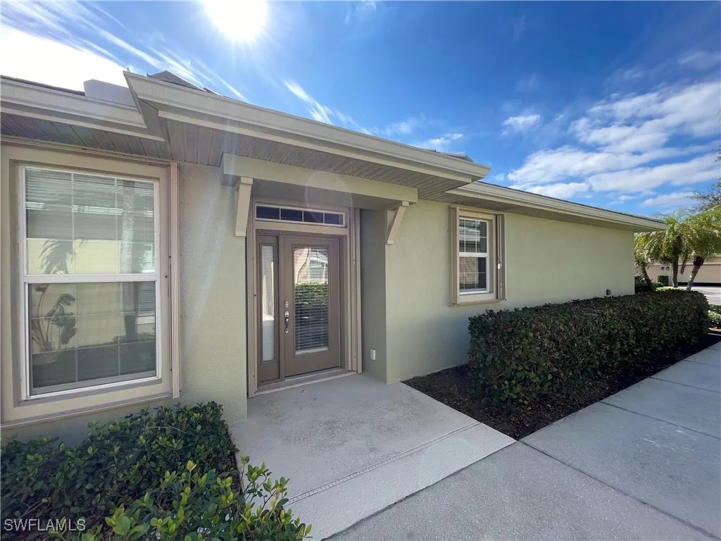 Fort Myers, Florida 33919, United States, 2 Bedrooms Bedrooms, ,2 BathroomsBathrooms,Residential,Pending,20388