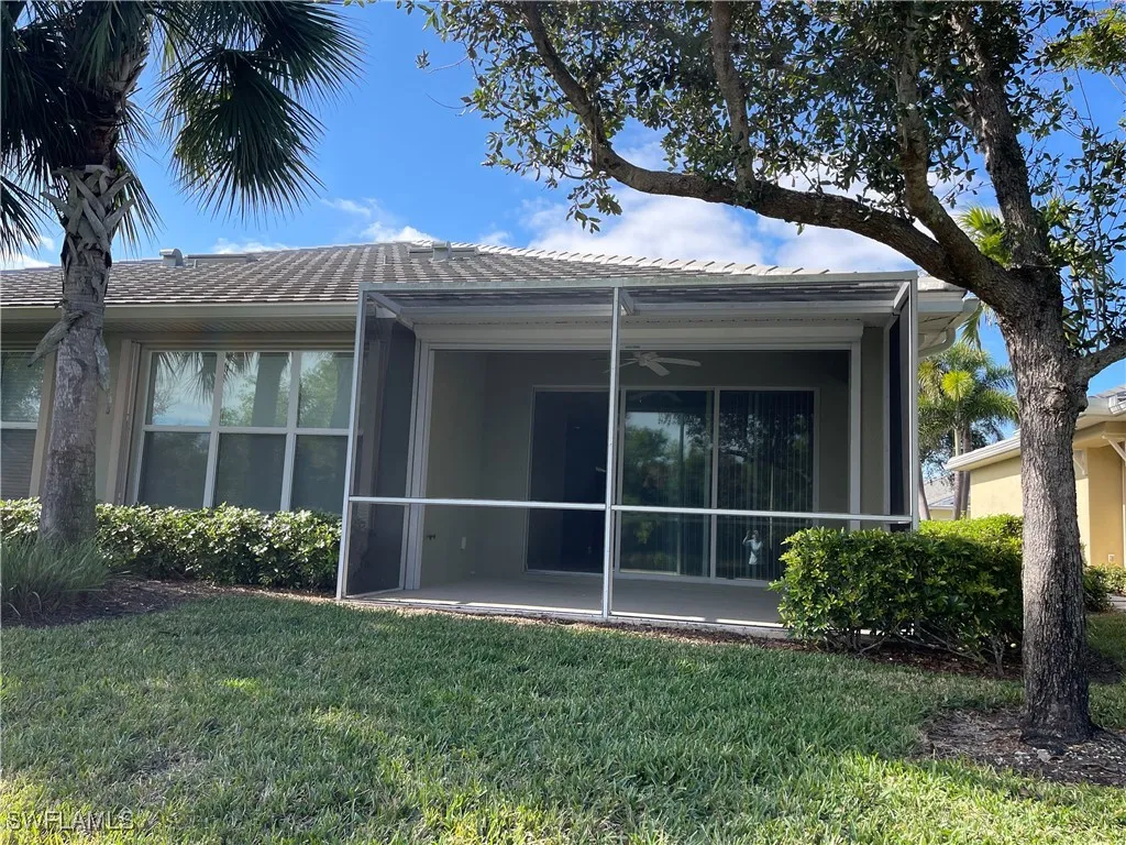 Fort Myers, Florida 33919, United States, 2 Bedrooms Bedrooms, ,2 BathroomsBathrooms,Residential,Pending,20388