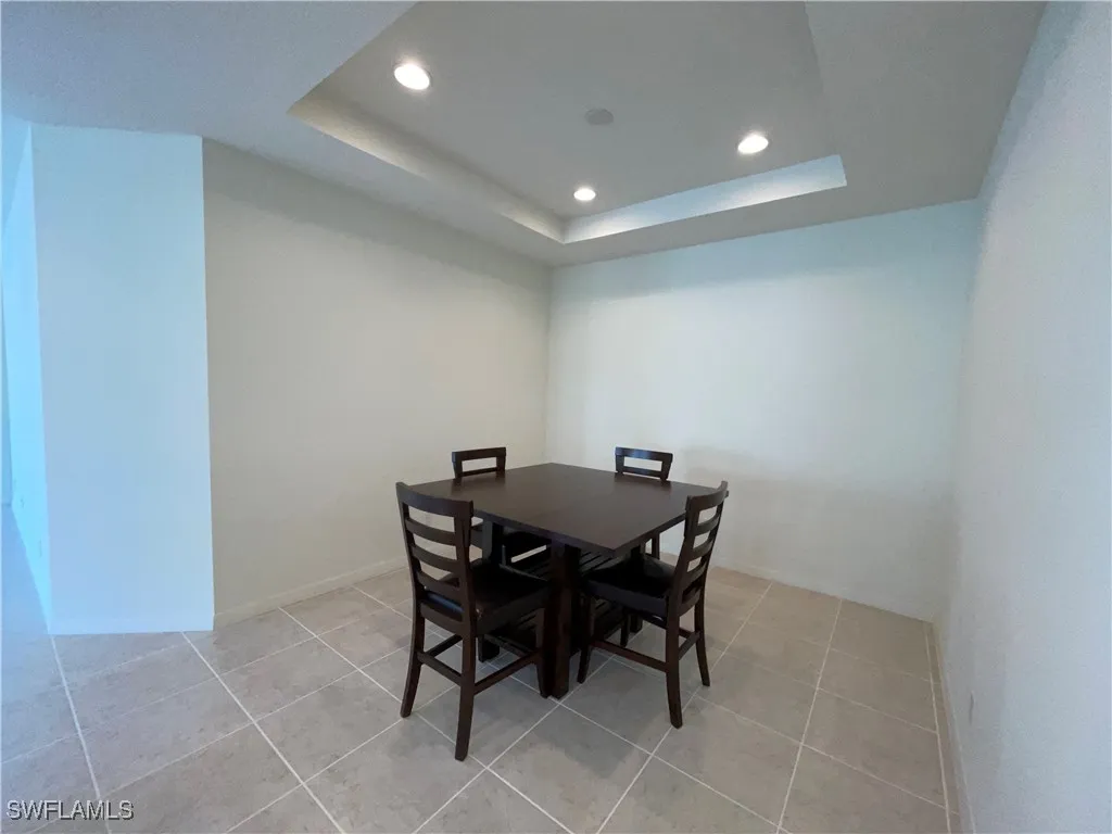 Fort Myers, Florida 33919, United States, 2 Bedrooms Bedrooms, ,2 BathroomsBathrooms,Residential,Pending,20388