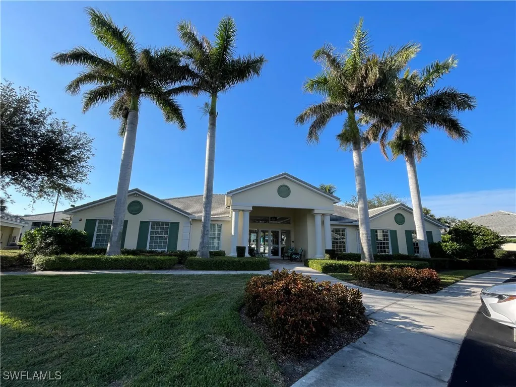 Fort Myers, Florida 33919, United States, 2 Bedrooms Bedrooms, ,2 BathroomsBathrooms,Residential,Pending,20388