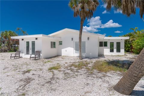 450 Birdsong Place Sanibel FL 33957
