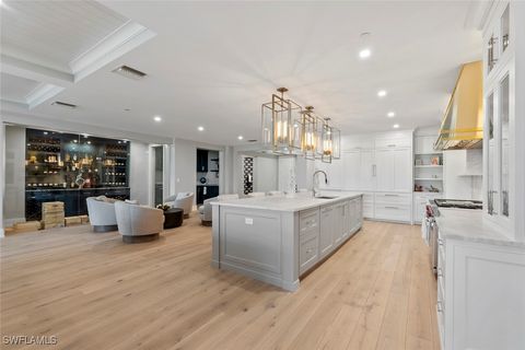 1820 Gulf Shore Boulevard N 302-303 Naples FL 34102
