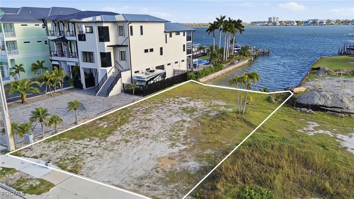Photo 1 of 9 — 475 Estero Boulevard, Fort Myers Beach, FL 33931