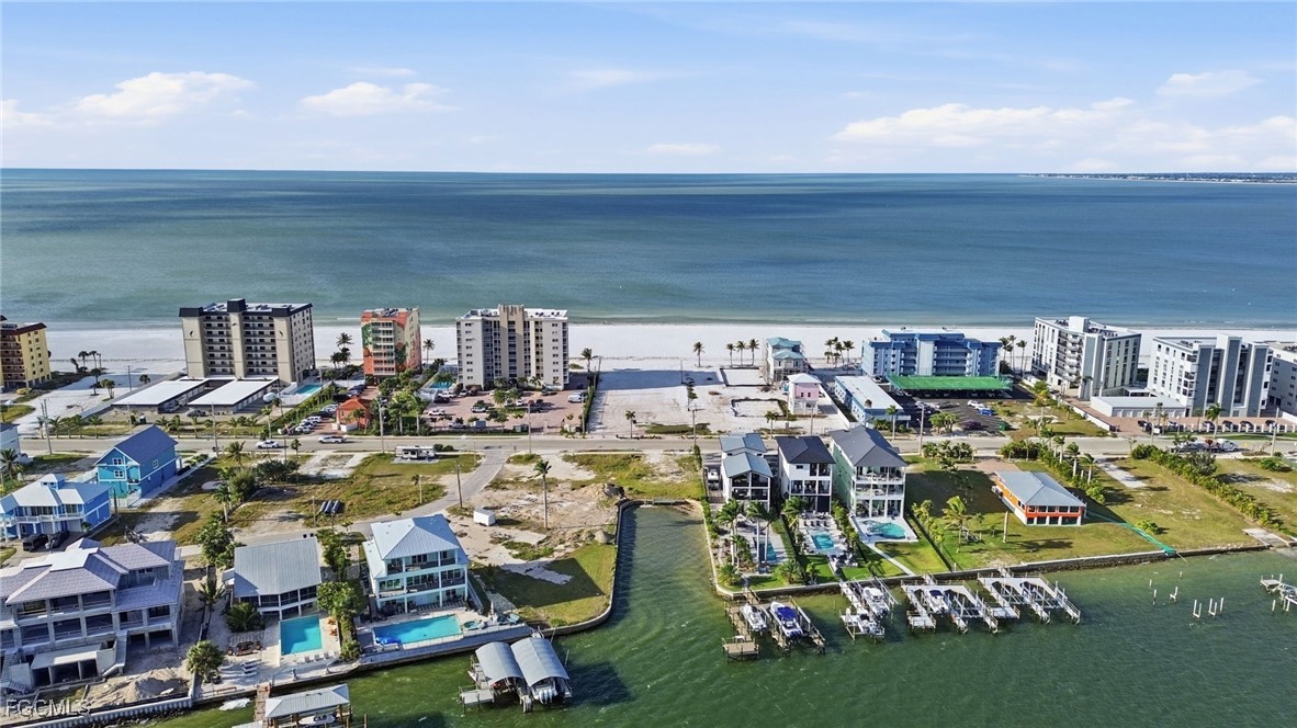 475 Estero Boulevard