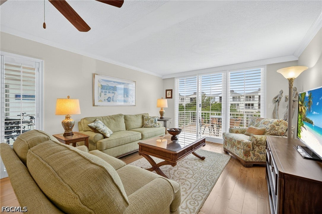 200 Periwinkle Way 232