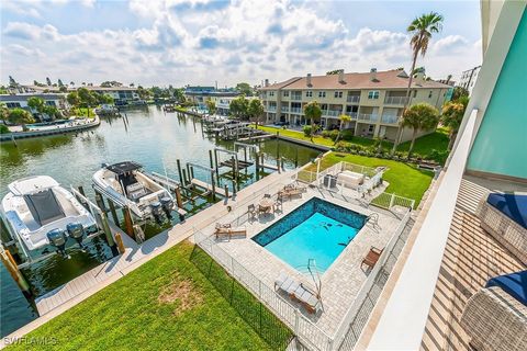 11723 1st Street E Treasure Island FL 33706