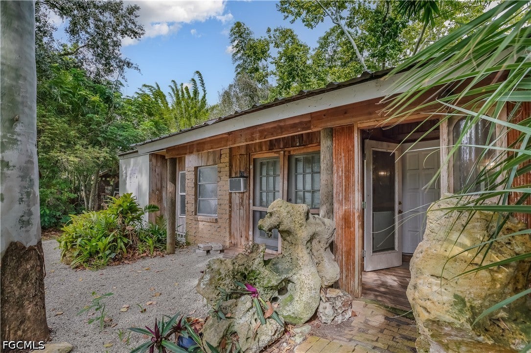 10871 Shirley Lane