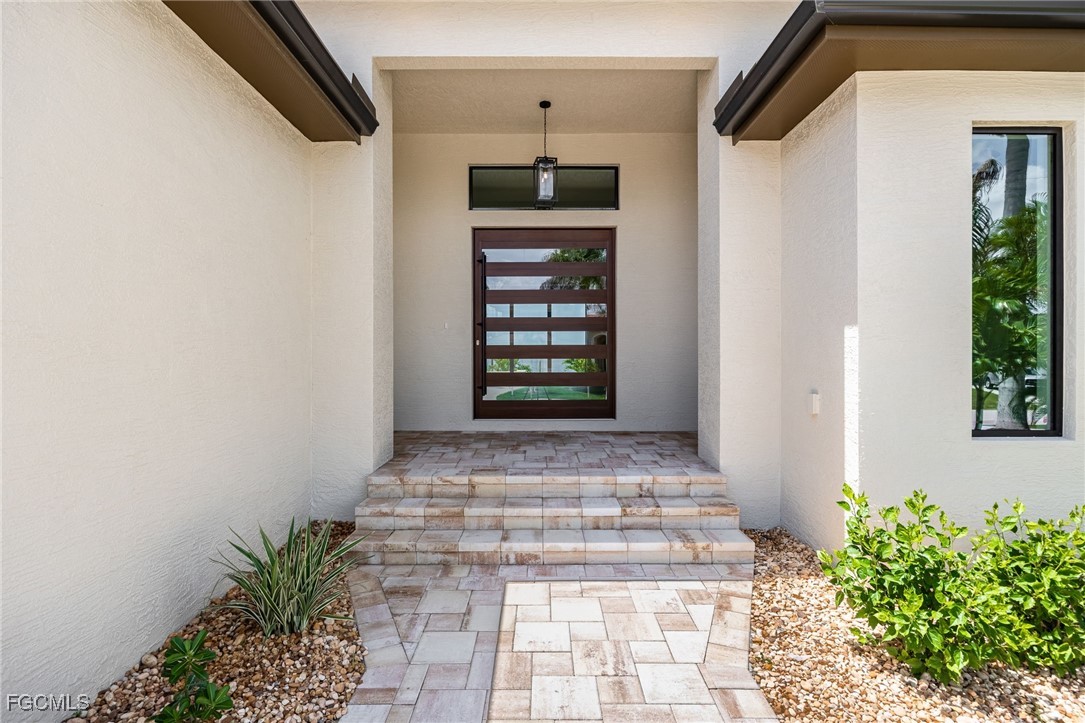 1024 Dolphin Drive