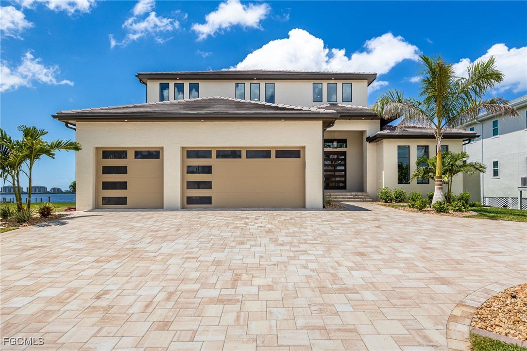 1024 Dolphin Drive