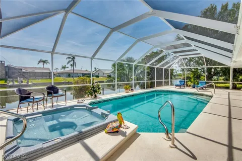 39 SE 20th Court, Cape Coral, FL 33990 - MLS#: 224100945